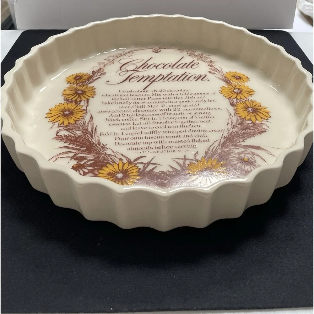 Vintage 1960s Epicure Chocolate Temptation Recipe Flan Pie Dish Made in England